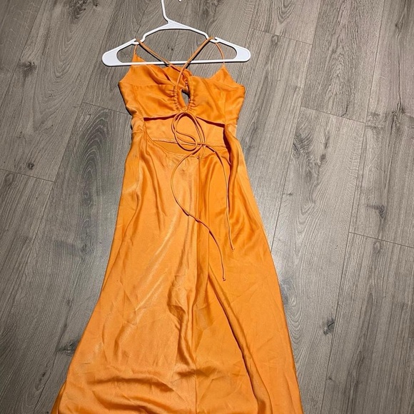 Hello Molly satin midi Dress, size M - Picture 5 of 8